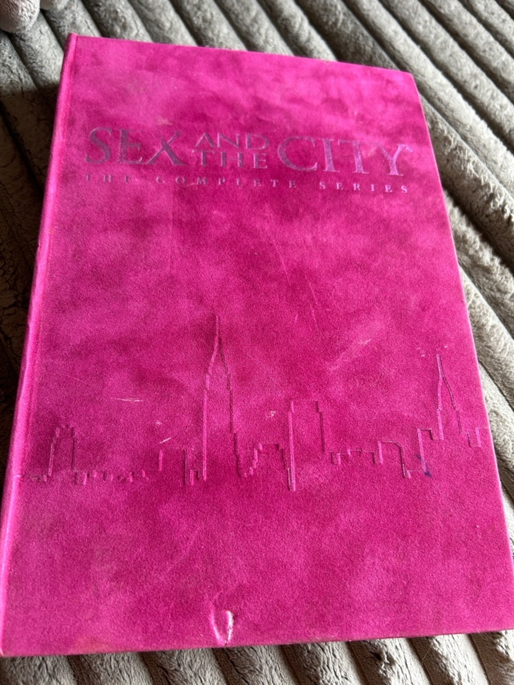 HBO Sex and the City: The Complete DVD Series Collector's Gift Set Pre-owned - Picture 12 of 13